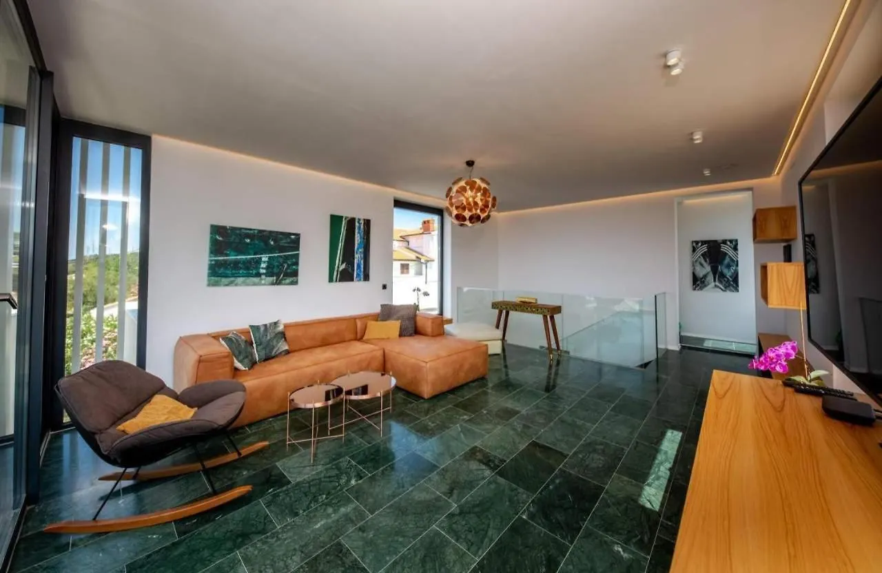 Luxury Villa With A Swimming Pool Palit, Rab - 22153 拉布 0*,  克罗地亚